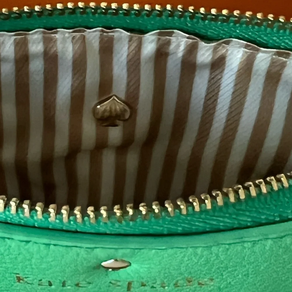 BRAND NEW W TAG KATE SPADE WRISTLET